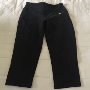 Nike cropped leggings